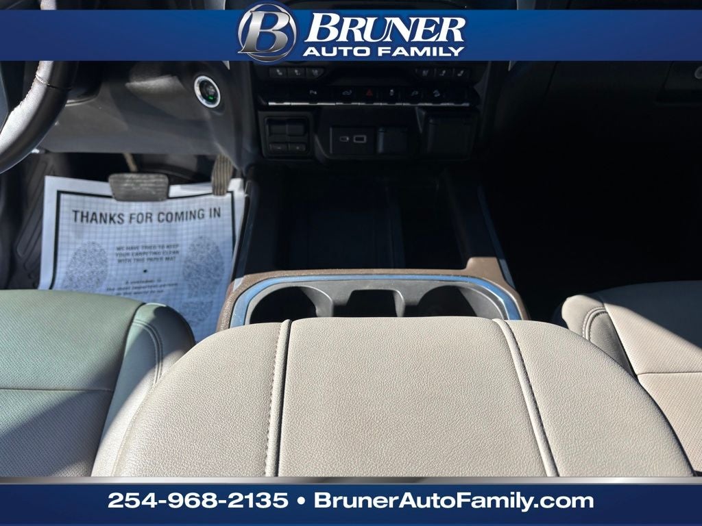 2023 GMC Sierra 2500HD 4WD Crew Cab Standard Bed SLT