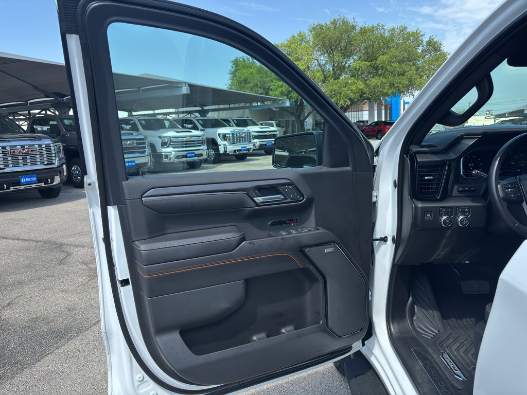 2023 GMC Sierra 1500 4WD Crew Cab Short Box AT4