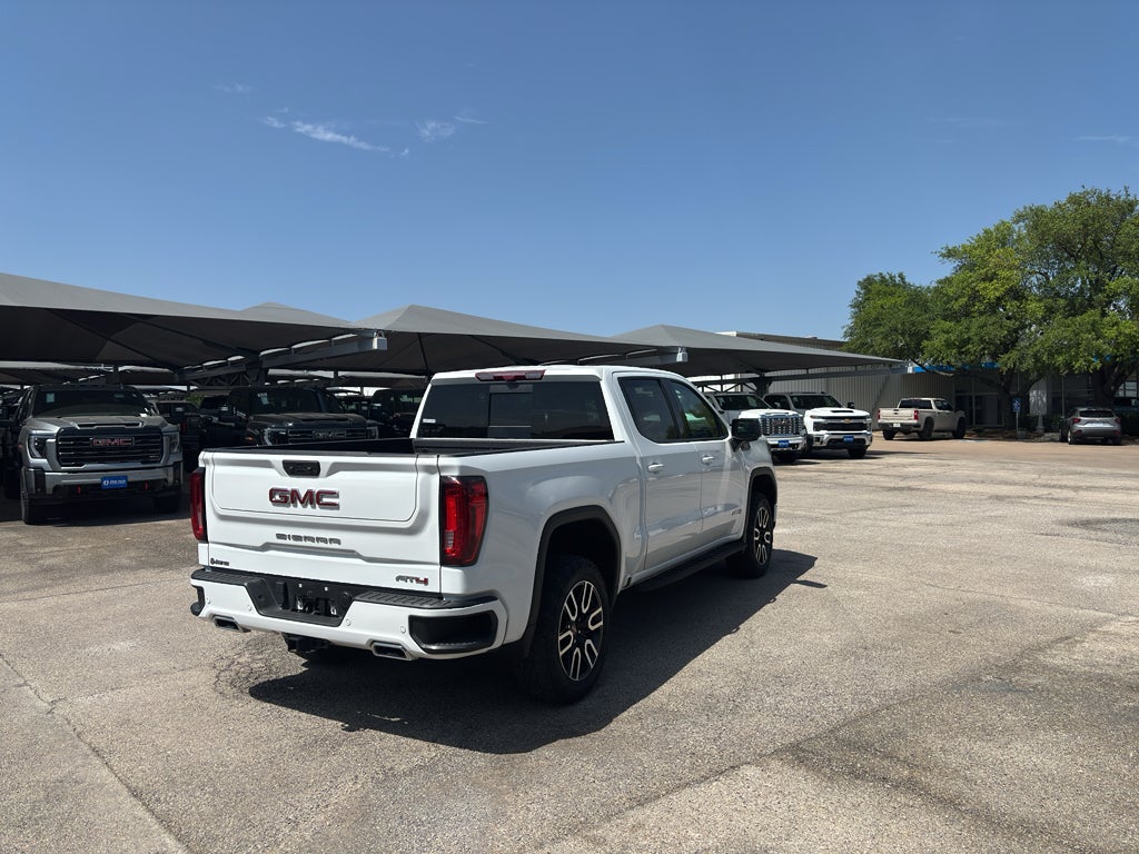 2023 GMC Sierra 1500 4WD Crew Cab Short Box AT4