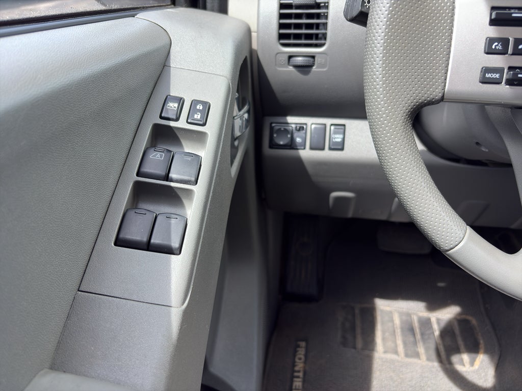 2021 Nissan Frontier SV