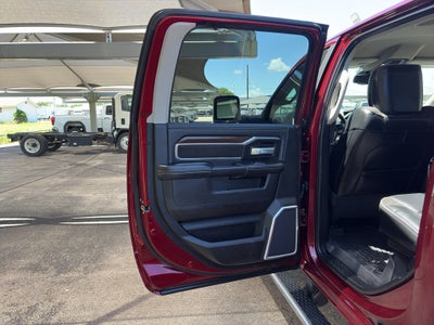 2024 RAM 3500 Laramie Crew Cab 4x4 8' Box