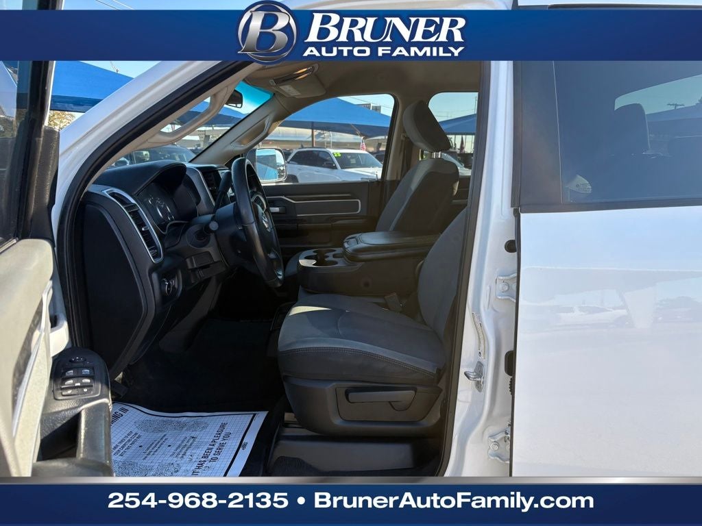 2020 RAM 2500 Big Horn Crew Cab 4X4 6'4' Box