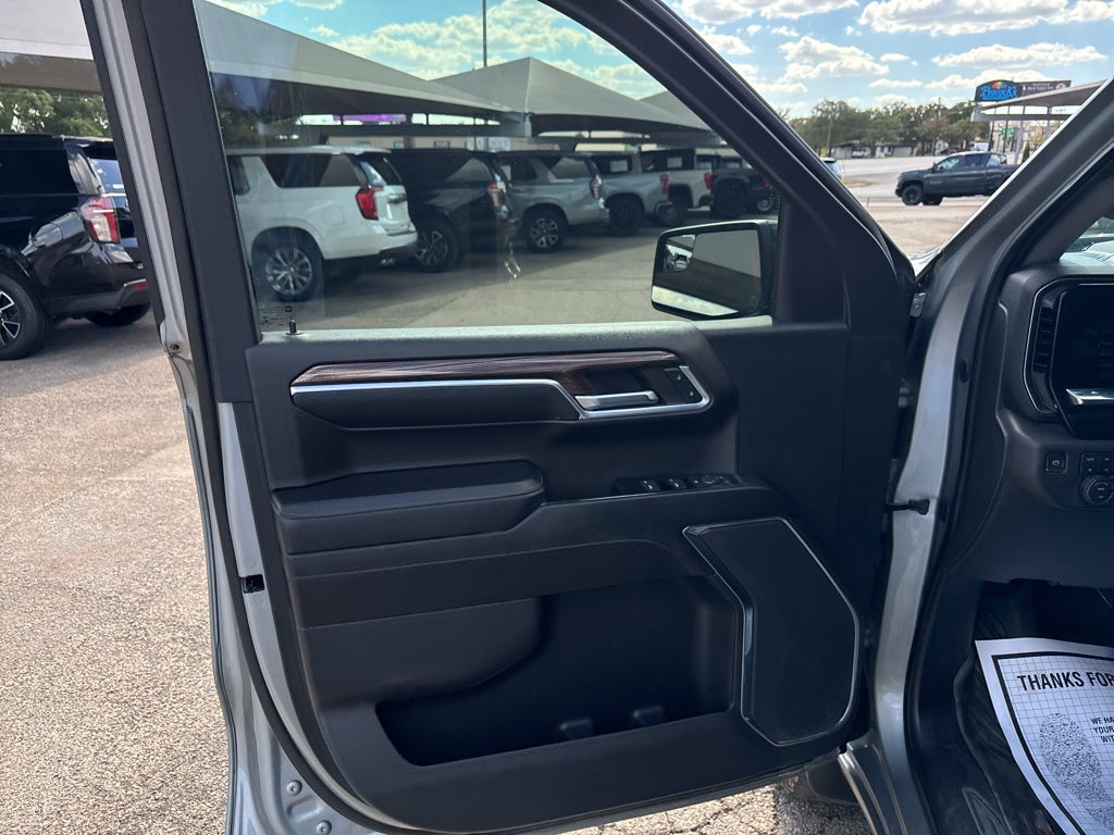 2023 Chevrolet Silverado 1500 4WD Crew Cab Short Bed RST