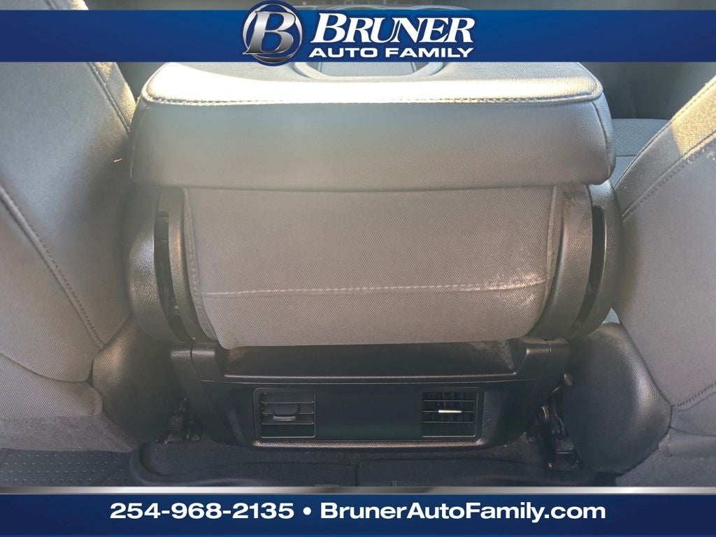 2020 Chevrolet Silverado 1500 4WD Crew Cab Short Bed Custom