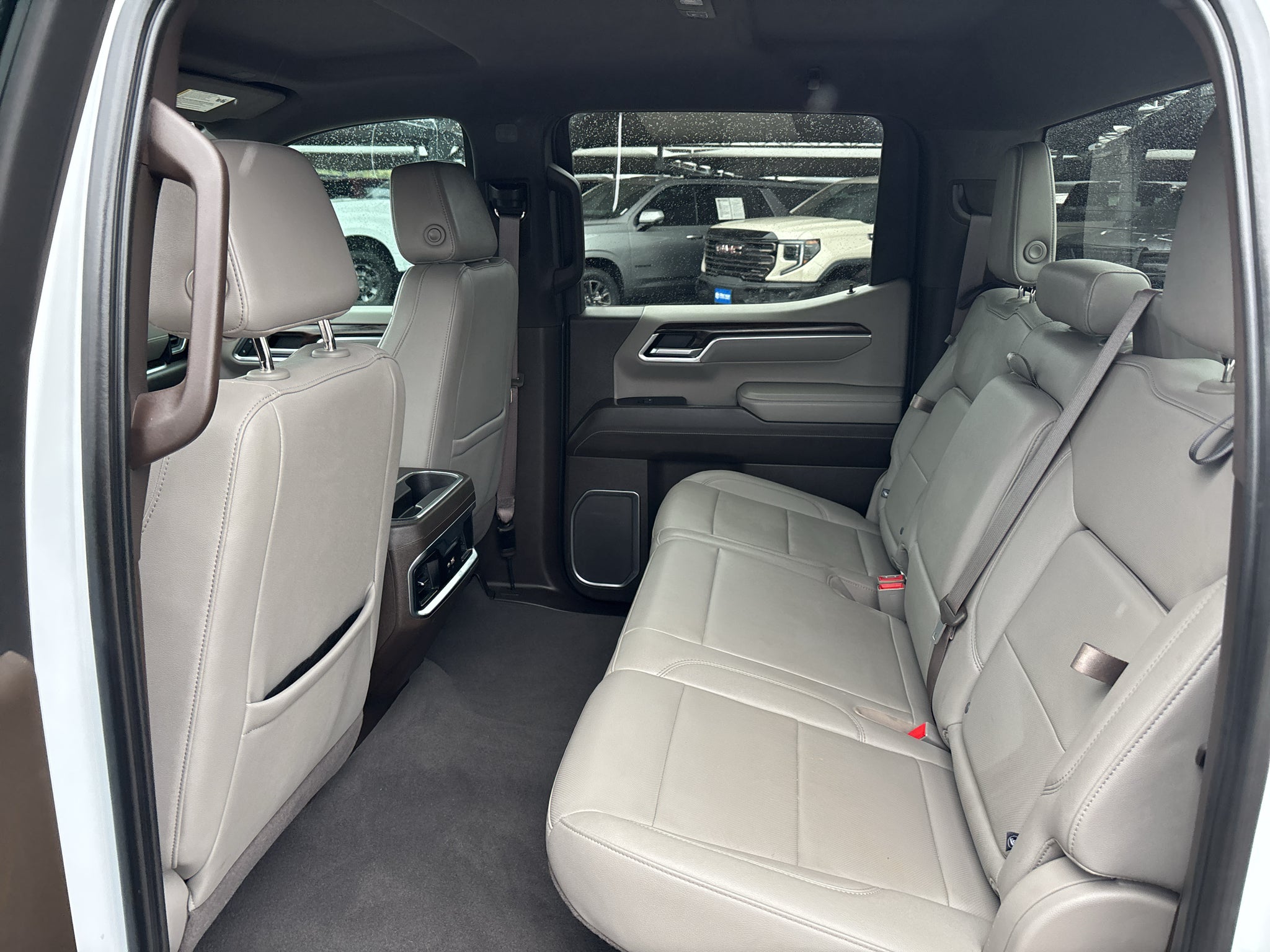 2023 GMC Sierra 1500 4WD Crew Cab Short Box SLT