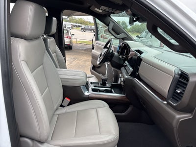 2023 GMC Sierra 1500 4WD Crew Cab Short Box SLT