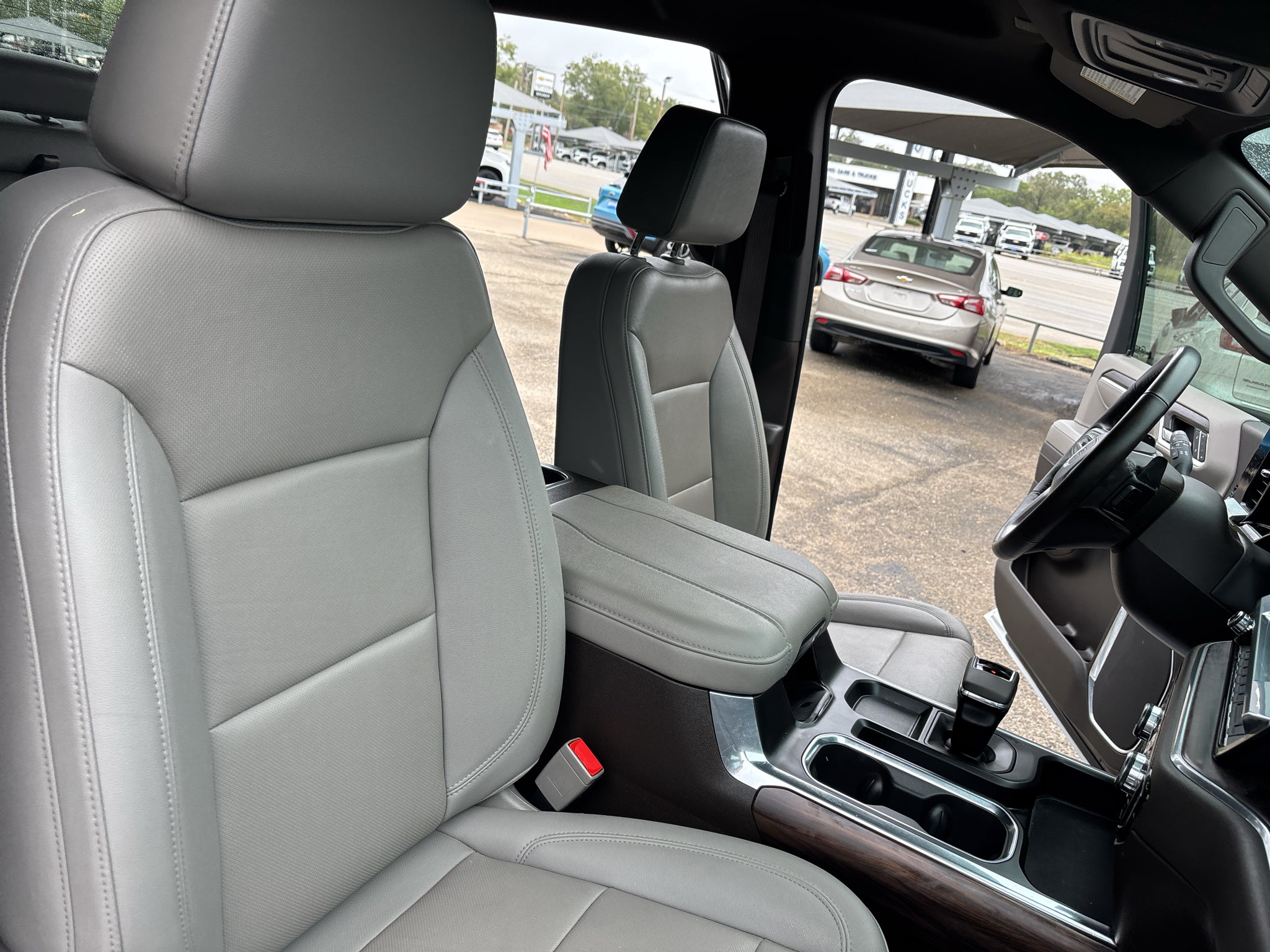 2023 GMC Sierra 1500 4WD Crew Cab Short Box SLT