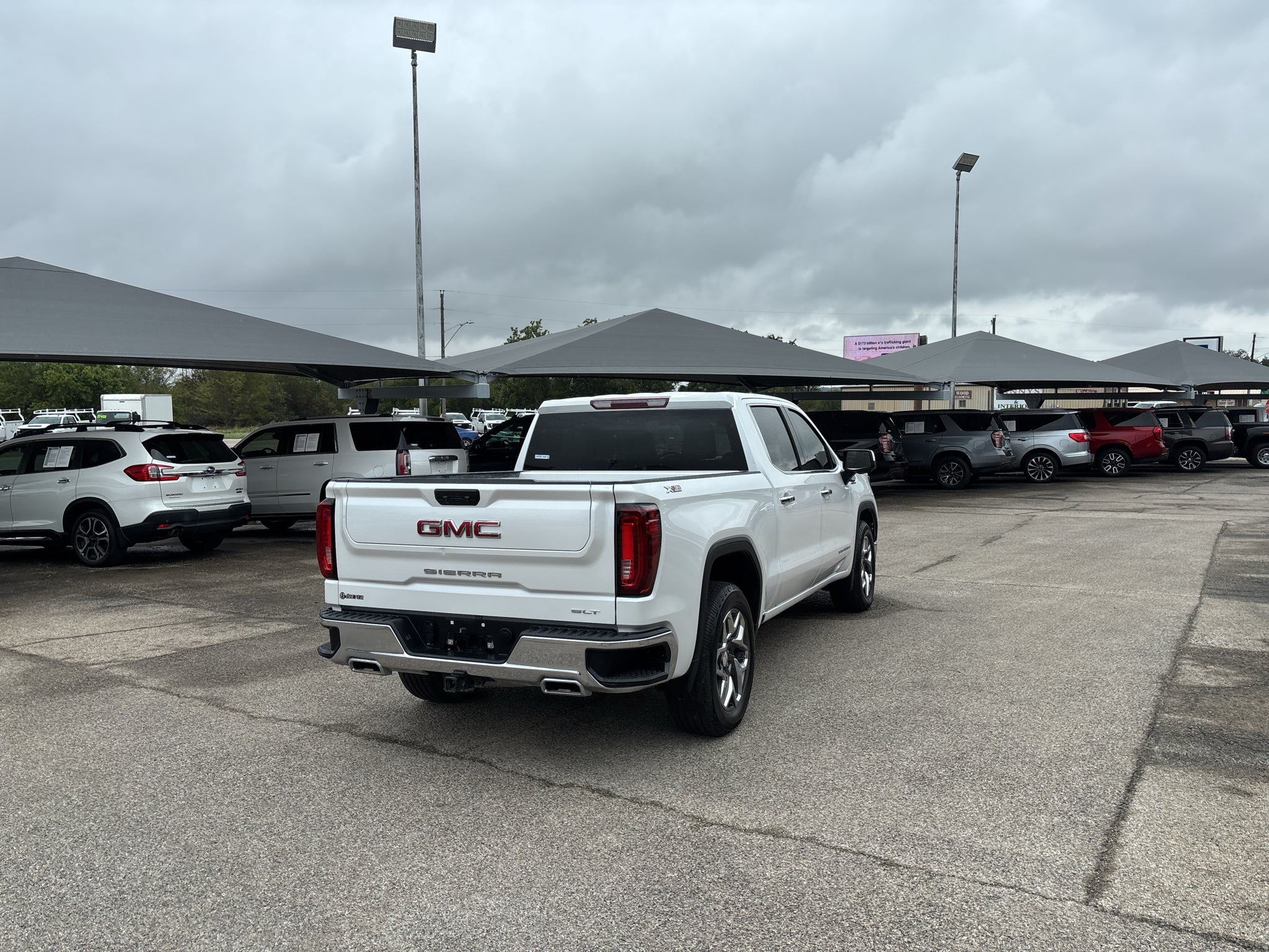 2023 GMC Sierra 1500 4WD Crew Cab Short Box SLT