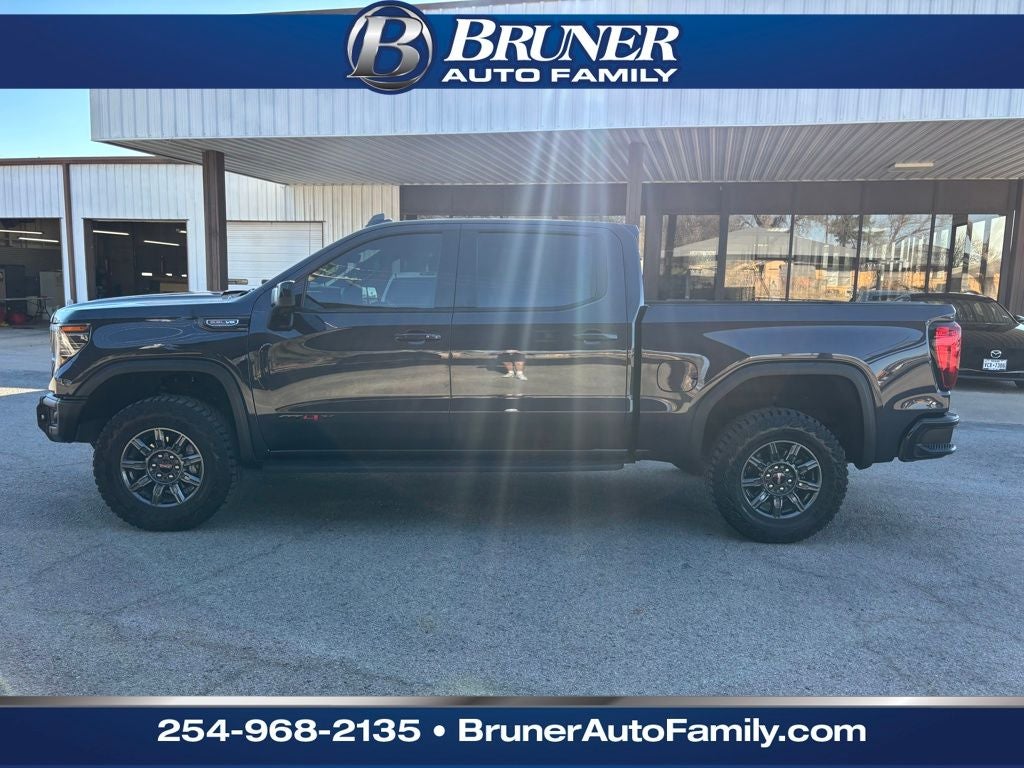 2025 GMC Sierra 1500 4WD Crew Cab Short Box AT4X