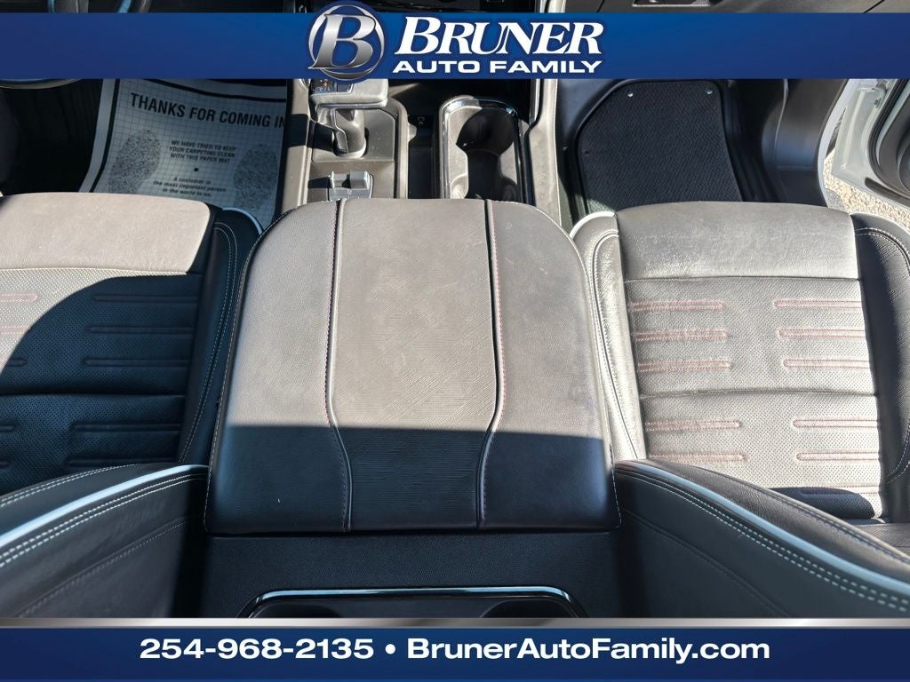 2023 GMC Sierra 1500 4WD Crew Cab Short Box AT4X