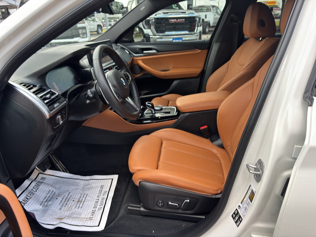 2025 BMW X4 xDrive30i