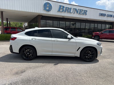 2025 BMW X4 xDrive30i