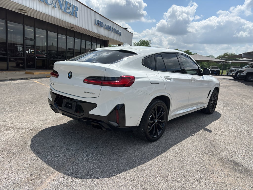 2025 BMW X4 xDrive30i
