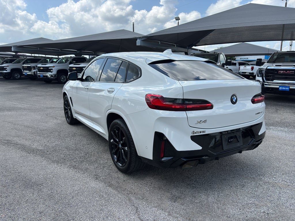 2025 BMW X4 xDrive30i