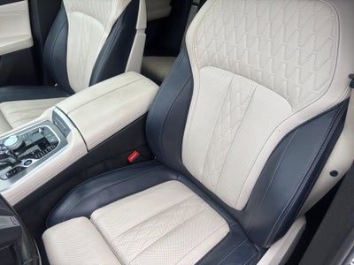 2023 BMW X6 xDrive40i