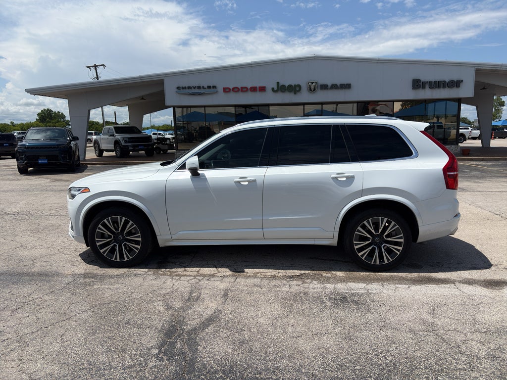 2021 Volvo XC90 Momentum