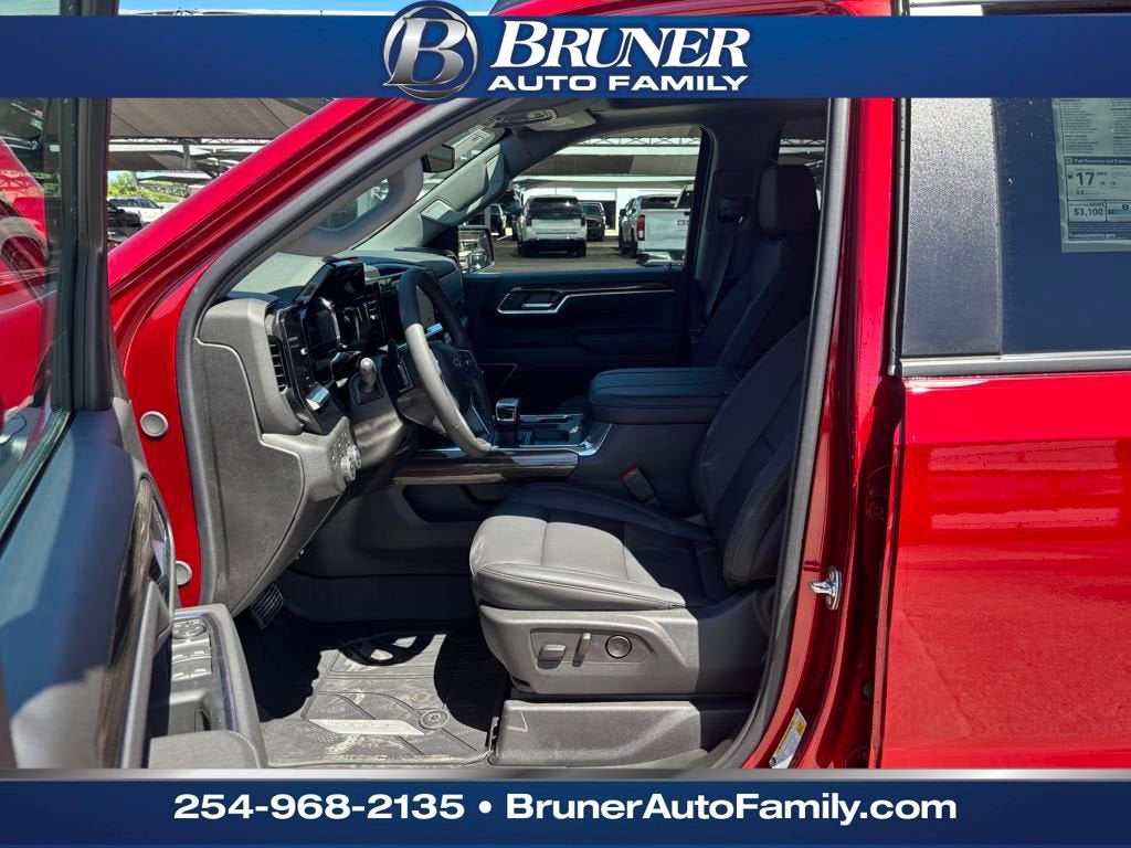 2025 Chevrolet Silverado 1500 RST