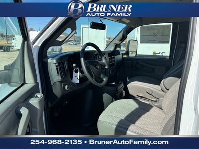 2025 Chevrolet Express Cutaway 3500 1WT