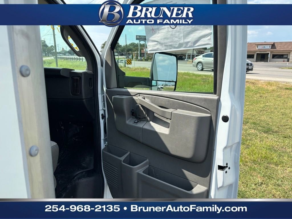 2025 Chevrolet Express Cutaway 4500 2WT