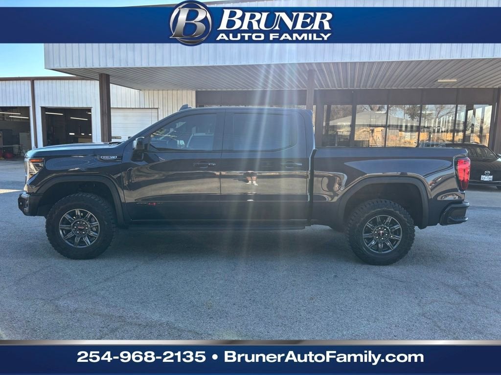 2025 GMC Sierra 1500 AT4X