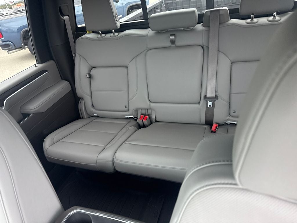 2026 GMC Sierra 3500 HD SLT DRW
