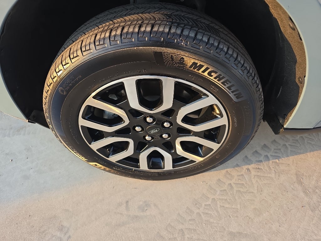 2023 Ford Maverick Lariat