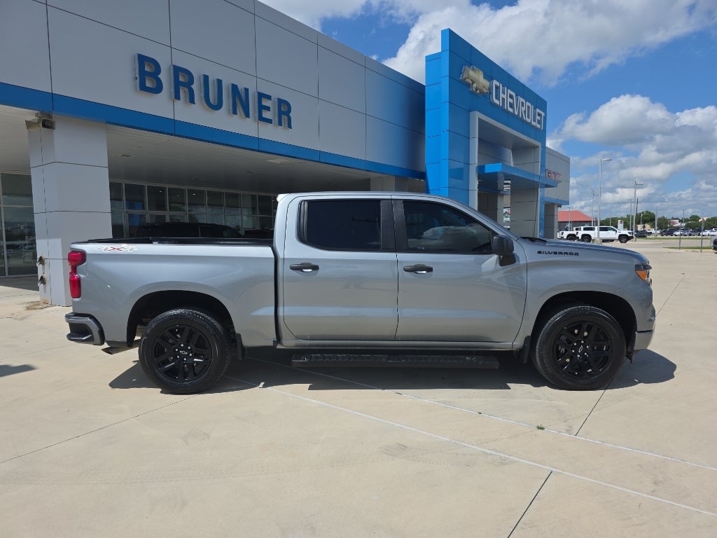 2024 Chevrolet Silverado 1500 Custom