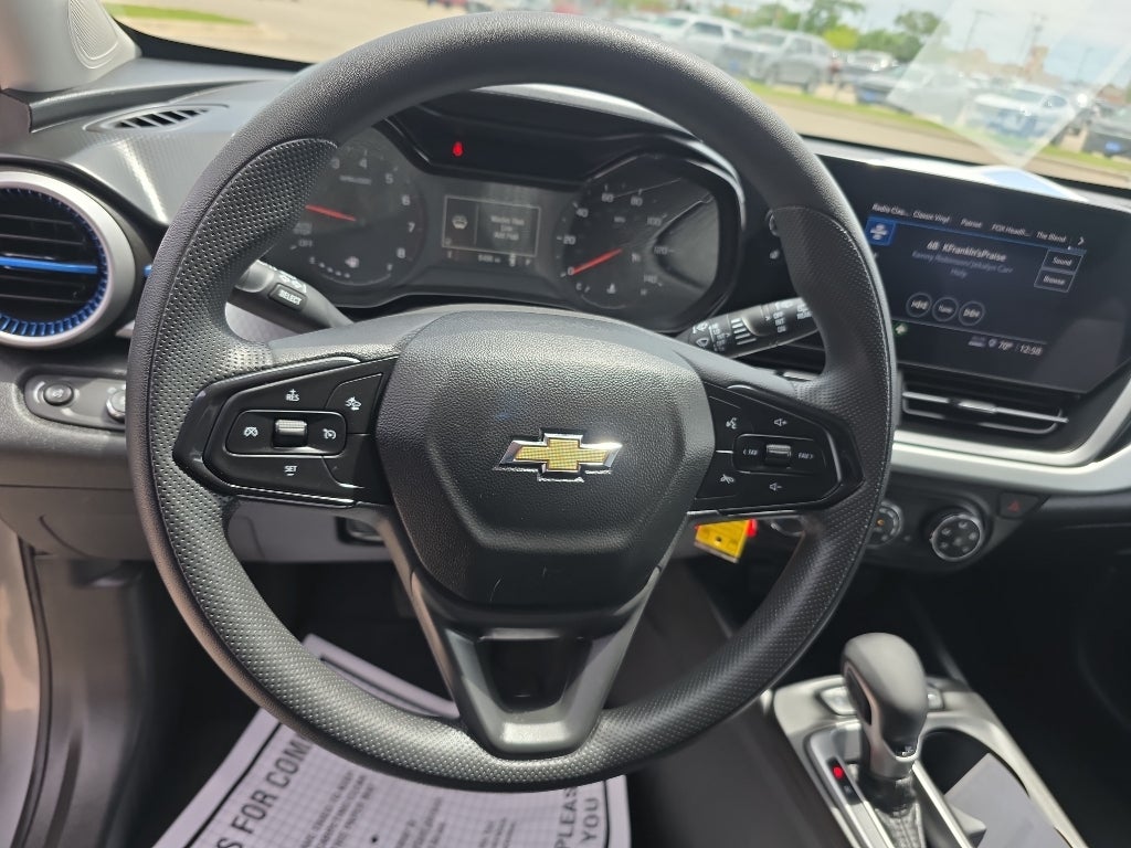 2025 Chevrolet Trax LS